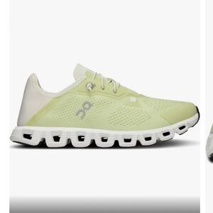 NEW! On Cloud 5 Coast, size 8.5